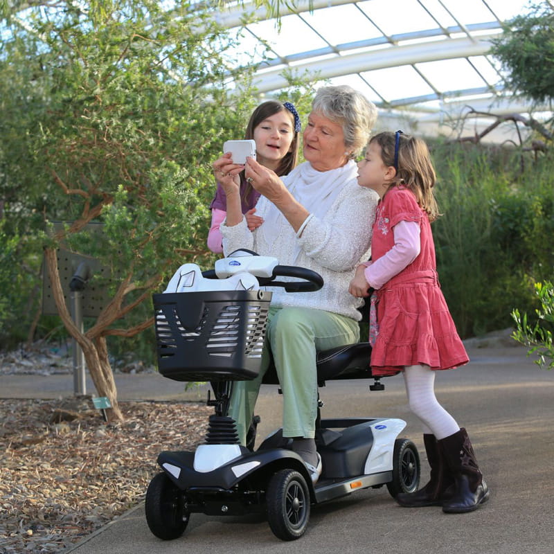 COLIBRI-BE08 Elektromobil Invacare Colibri Vorführware