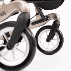 Nahaufnahme Softbereifung, Modell Carlbon von SMINA, Carbon-Rollator, Farbe Champagner