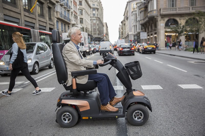Invacare Elektromobil Comet Pro