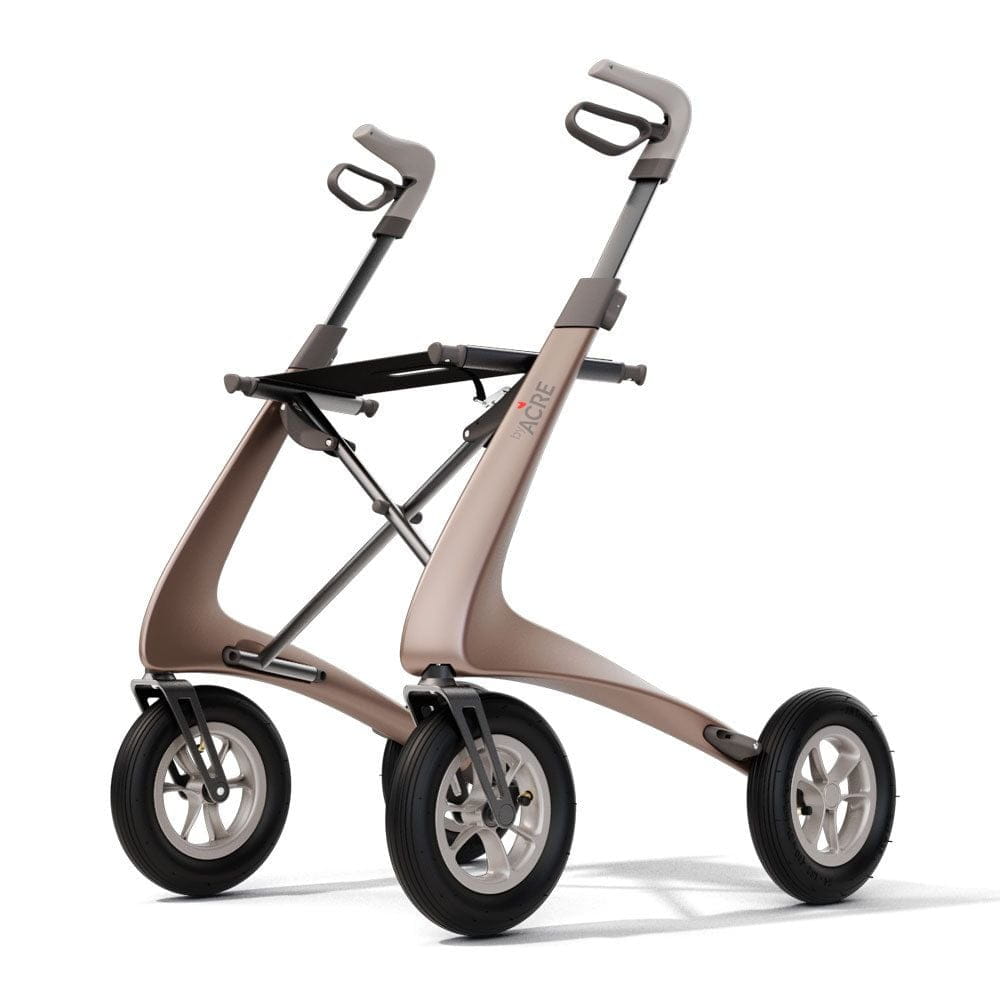 ACRE Rollator Modell Overland, Front-/Seitenansicht eines Outdoorrollators in der Farbe Metallic-Braun