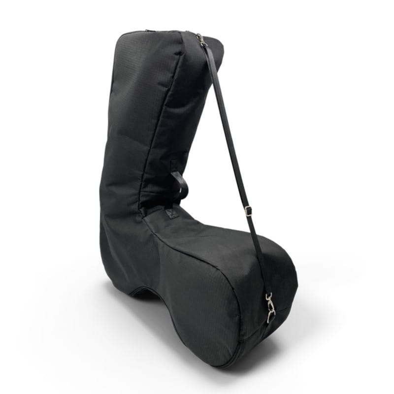 Front-/Seitenansicht Schwarze Transporttasche für ACRE Rollator Overland 
